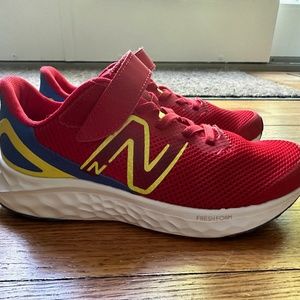 Kids New Balance Fresh Foam Arishi 4, New in Box